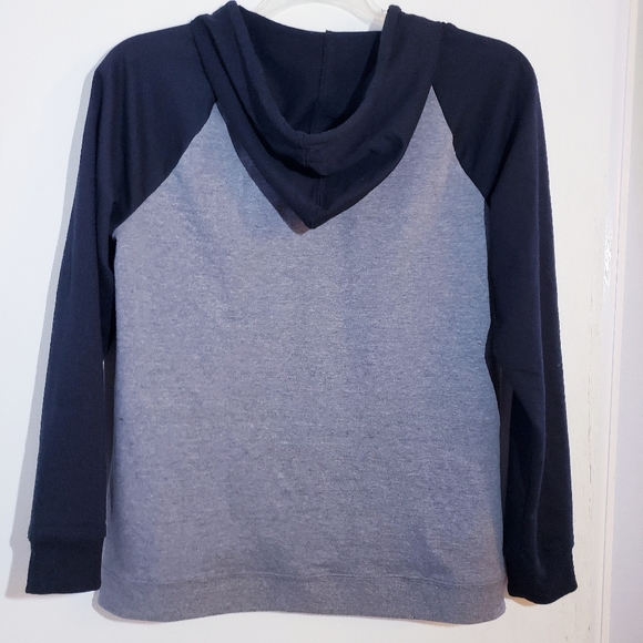 Gray & Black Faith Sweatshirt SZ M - Picture 8 of 11